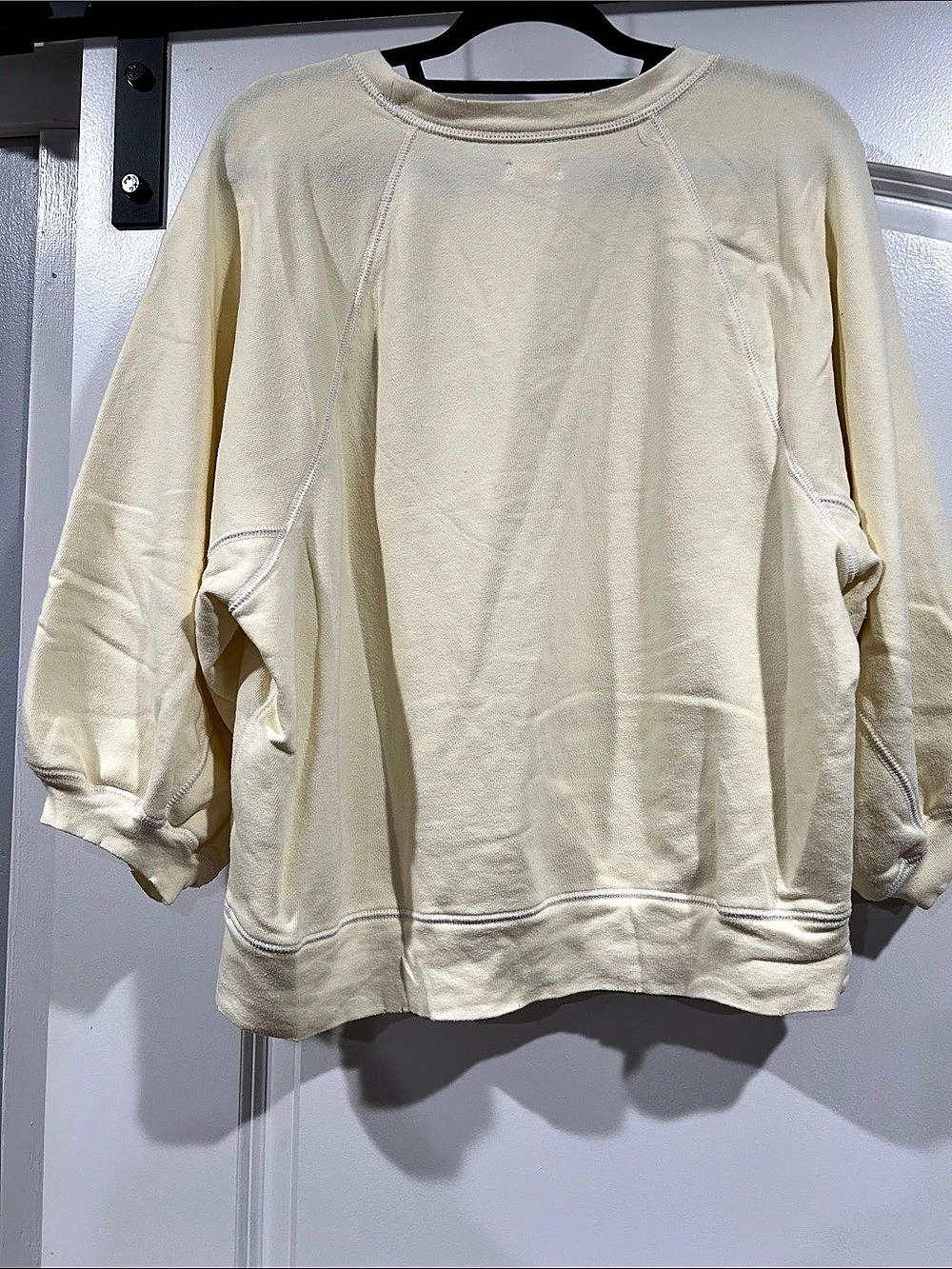 Aerie excellent used condition . Butter yellow drop sleeve Shirt. So comfortable